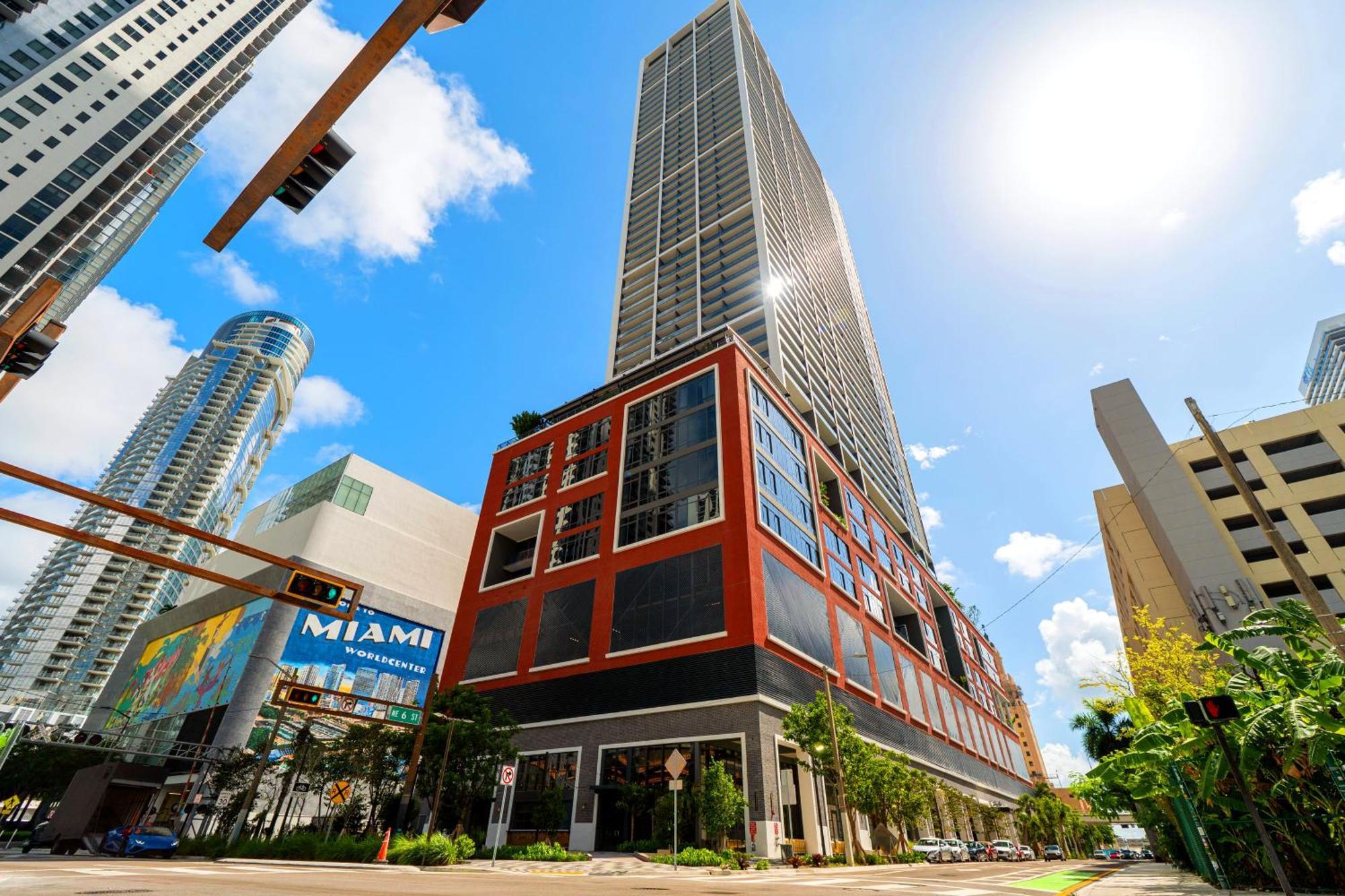 Free Parking In W Stunning Views Miami